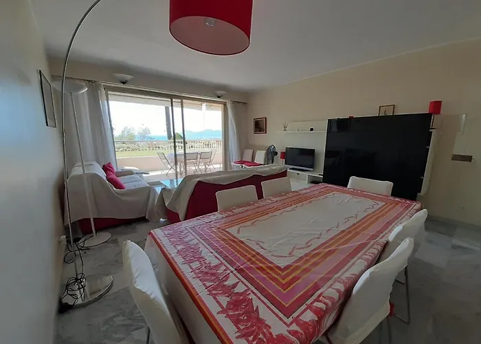 Le Renoir Apartment
