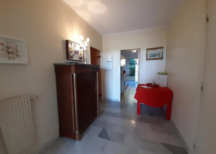 Le Renoir Apartment *